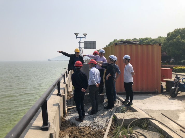 周院长指导施工监测测点部署.jpg